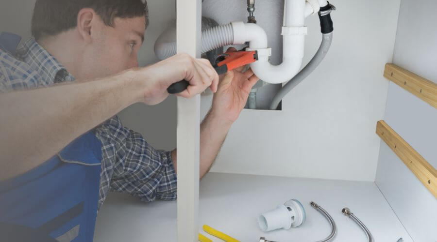 Expert burst pipe repair services in Lynch, NE